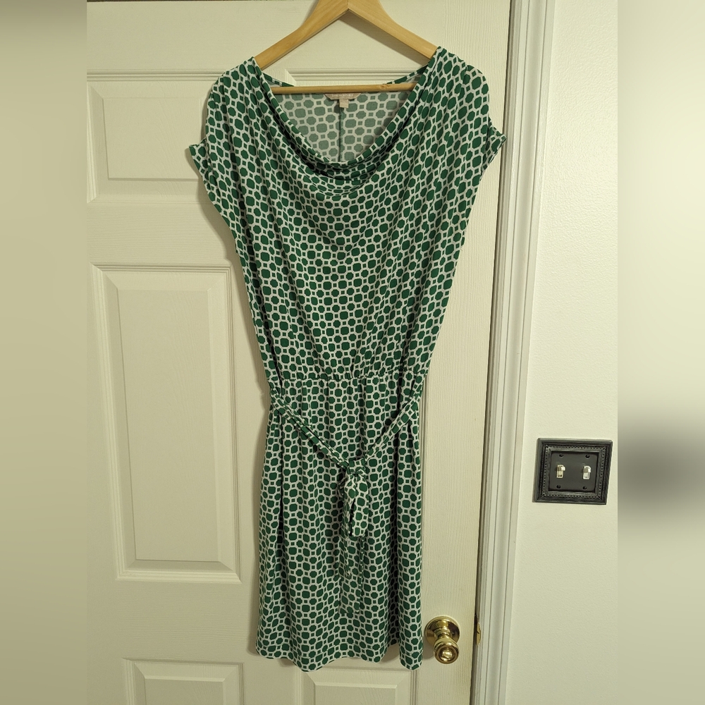Banana Republic green and white dress Cowl Neckline Belted Waist size medium